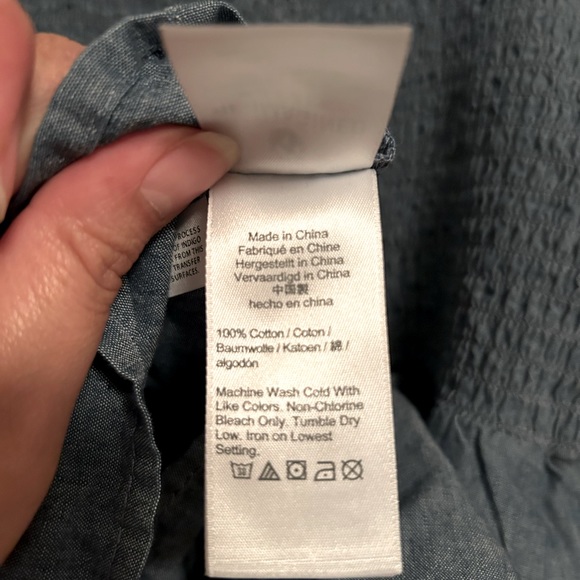 100% Cotton J.Crew Squareneck smocked chambray top - Picture 3 of 3